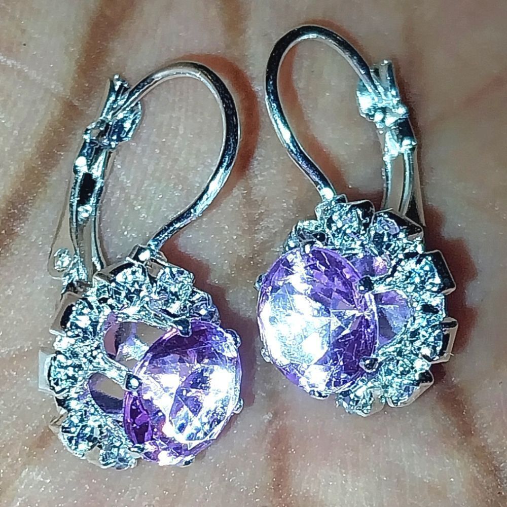 Ladies Elegant Vintage Teardrop Earrings For Adults